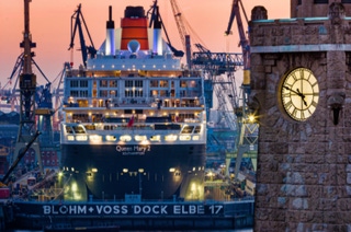 queen mary im hamburger hafen