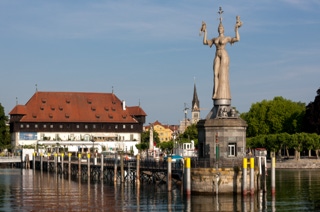 konstanz am bodensee: konzilhaus mit imperia 