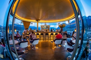 bar 360º auf dem rathausdach von innsbruck