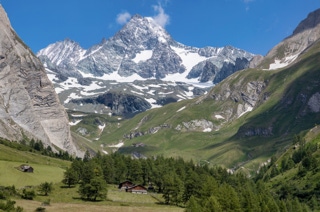 österreichs höchster berg: der großglockner in osttirol
